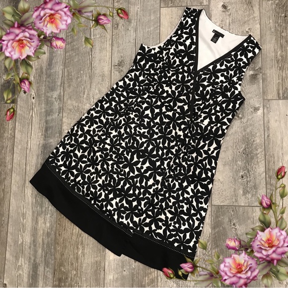 Lane Bryant Dresses & Skirts - Lane Bryant floral sleeveless dress